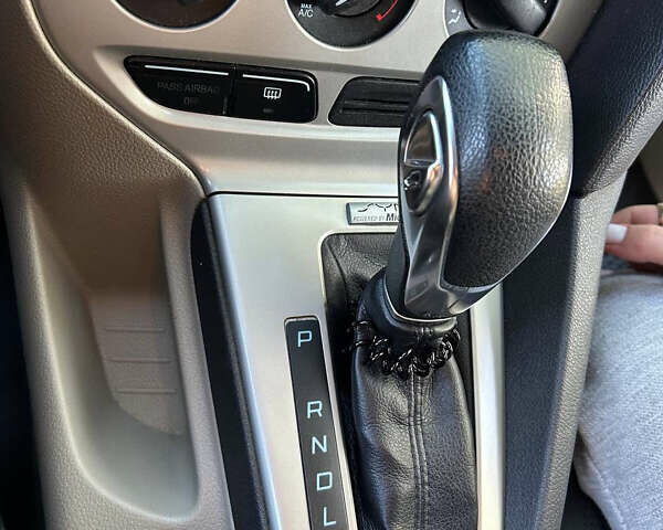 Сірий Форд Фокус, об'ємом двигуна 2 л та пробігом 191 тис. км за 7800 $, фото 24 на Automoto.ua