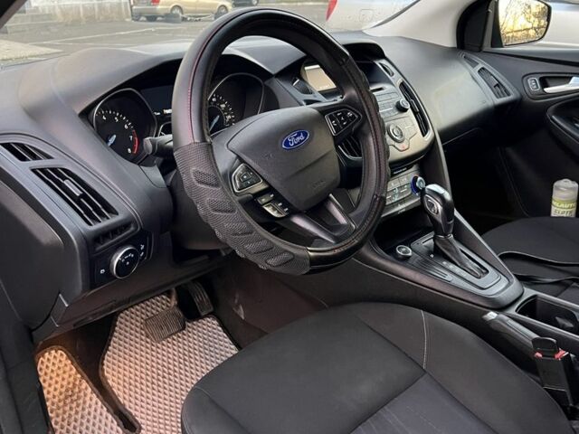 Серый Форд Фокус, объемом двигателя 2 л и пробегом 183 тыс. км за 6800 $, фото 2 на Automoto.ua