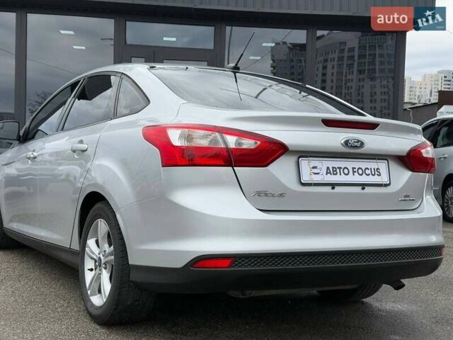 Серый Форд Фокус, объемом двигателя 2 л и пробегом 176 тыс. км за 8990 $, фото 5 на Automoto.ua