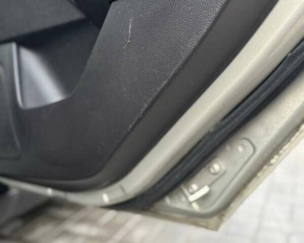 Сірий Форд Фокус, об'ємом двигуна 2 л та пробігом 169 тис. км за 6400 $, фото 11 на Automoto.ua