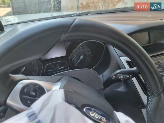 Сірий Форд Фокус, об'ємом двигуна 2 л та пробігом 250 тис. км за 2000 $, фото 13 на Automoto.ua