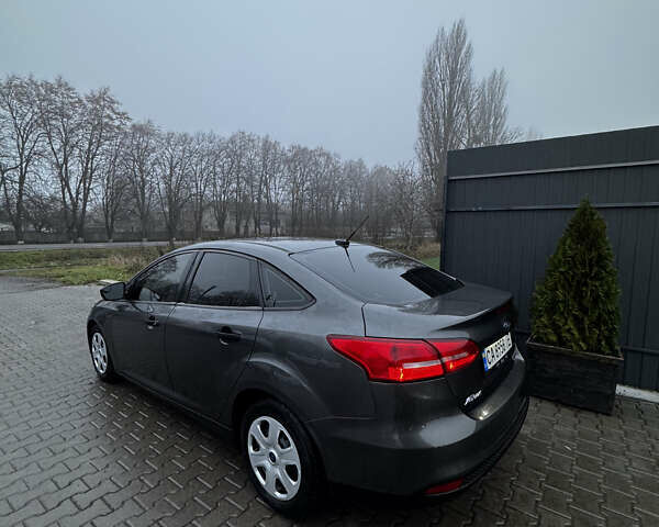 Серый Форд Фокус, объемом двигателя 2 л и пробегом 111 тыс. км за 7350 $, фото 3 на Automoto.ua