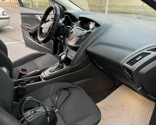 Сірий Форд Фокус, об'ємом двигуна 2 л та пробігом 182 тис. км за 7300 $, фото 9 на Automoto.ua