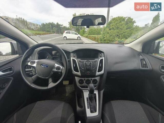 Сірий Форд Фокус, об'ємом двигуна 2 л та пробігом 183 тис. км за 7400 $, фото 4 на Automoto.ua