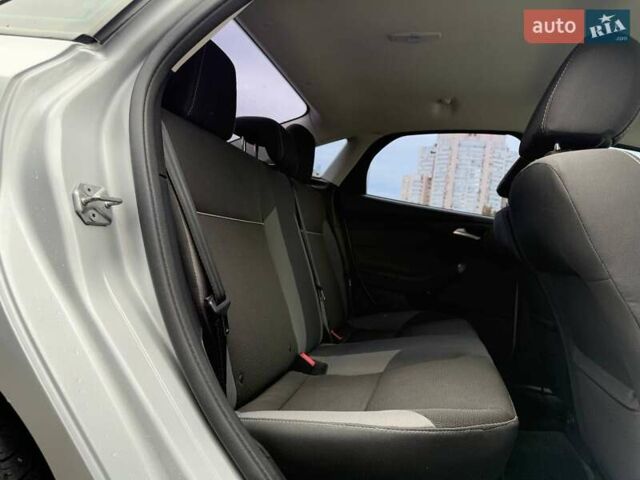 Серый Форд Фокус, объемом двигателя 2 л и пробегом 176 тыс. км за 8990 $, фото 10 на Automoto.ua