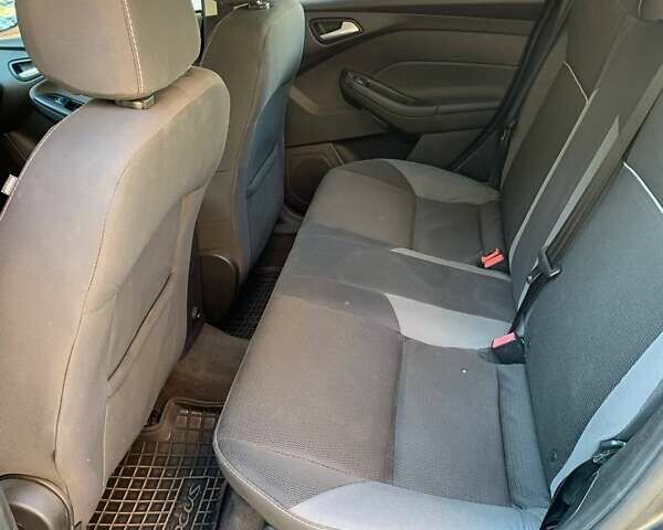 Сірий Форд Фокус, об'ємом двигуна 2 л та пробігом 186 тис. км за 6800 $, фото 3 на Automoto.ua