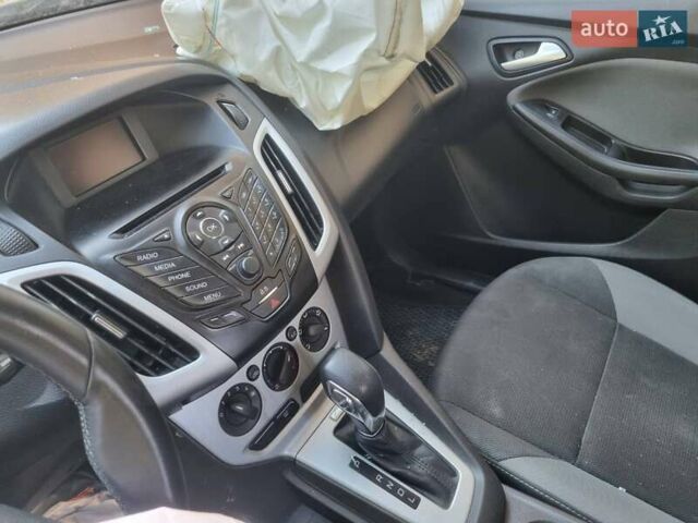 Сірий Форд Фокус, об'ємом двигуна 2 л та пробігом 250 тис. км за 2000 $, фото 11 на Automoto.ua