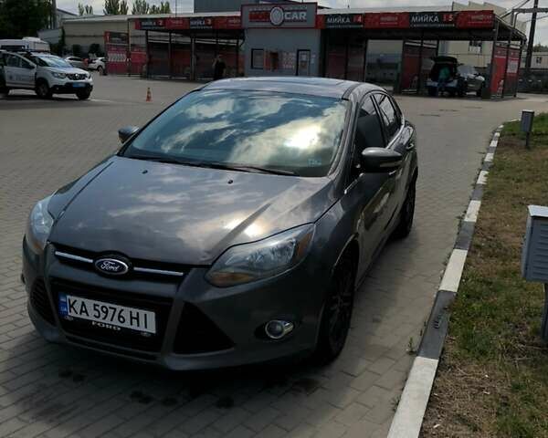 Серый Форд Фокус, объемом двигателя 2 л и пробегом 177 тыс. км за 5100 $, фото 1 на Automoto.ua
