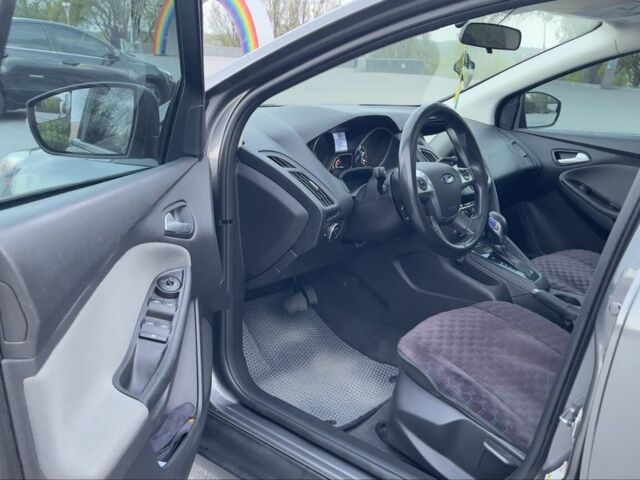 Серый Форд Фокус, объемом двигателя 2 л и пробегом 140 тыс. км за 8900 $, фото 7 на Automoto.ua