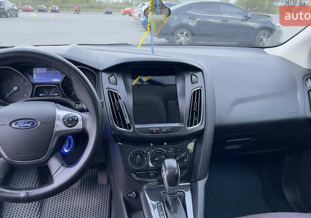 Серый Форд Фокус, объемом двигателя 2 л и пробегом 140 тыс. км за 8900 $, фото 9 на Automoto.ua