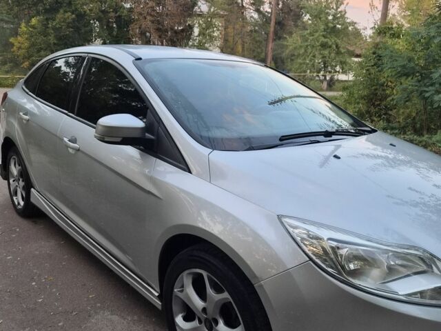 Сірий Форд Фокус, об'ємом двигуна 1 л та пробігом 212 тис. км за 4213 $, фото 1 на Automoto.ua