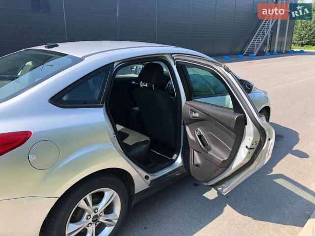 Сірий Форд Фокус, об'ємом двигуна 2 л та пробігом 198 тис. км за 5500 $, фото 19 на Automoto.ua