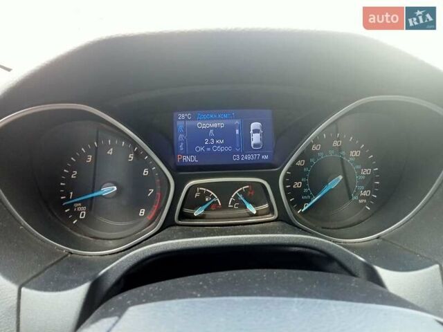 Серый Форд Фокус, объемом двигателя 2 л и пробегом 249 тыс. км за 7500 $, фото 8 на Automoto.ua