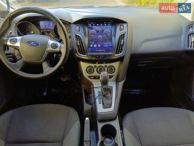 Форд Фокус 2014 в Киеве на Automoto.ua Серый Форд Фокус, объемом двигателя 2.01 л и пробегом 168 тыс. км за 6200 $, фото 5 на Automoto.ua