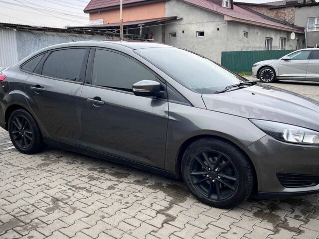 Серый Форд Фокус, объемом двигателя 2 л и пробегом 220 тыс. км за 7429 $, фото 6 на Automoto.ua