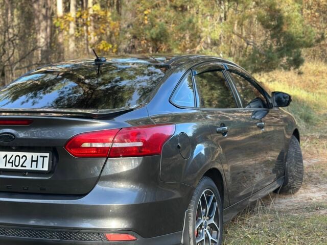 Серый Форд Фокус, объемом двигателя 2 л и пробегом 170 тыс. км за 8300 $, фото 4 на Automoto.ua