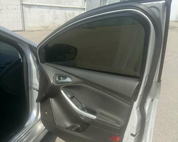 Сірий Форд Фокус, об'ємом двигуна 2 л та пробігом 107 тис. км за 9000 $, фото 17 на Automoto.ua