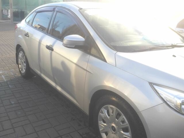 Серый Форд Фокус, объемом двигателя 1.6 л и пробегом 138 тыс. км за 8000 $, фото 1 на Automoto.ua