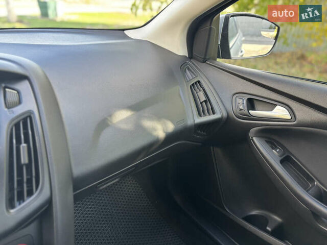 Серый Форд Фокус, объемом двигателя 2 л и пробегом 83 тыс. км за 9200 $, фото 20 на Automoto.ua