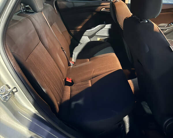 Сірий Форд Фокус, об'ємом двигуна 2 л та пробігом 157 тис. км за 7333 $, фото 15 на Automoto.ua