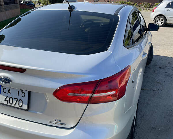 Сірий Форд Фокус, об'ємом двигуна 2 л та пробігом 228 тис. км за 8000 $, фото 7 на Automoto.ua