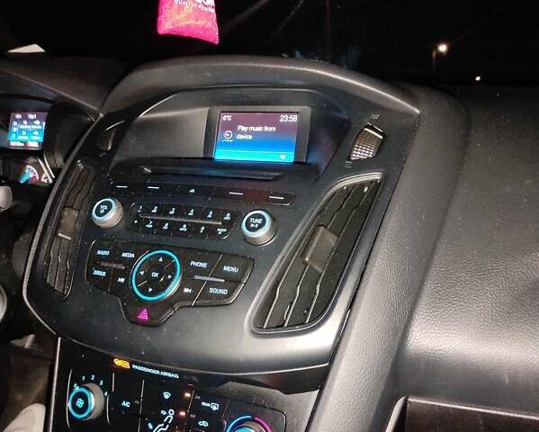 Форд Фокус 2015 в Виннице на Automoto.ua Серый Форд Фокус, объемом двигателя 2 л и пробегом 209 тыс. км за 9000 $, фото 19 на Automoto.ua