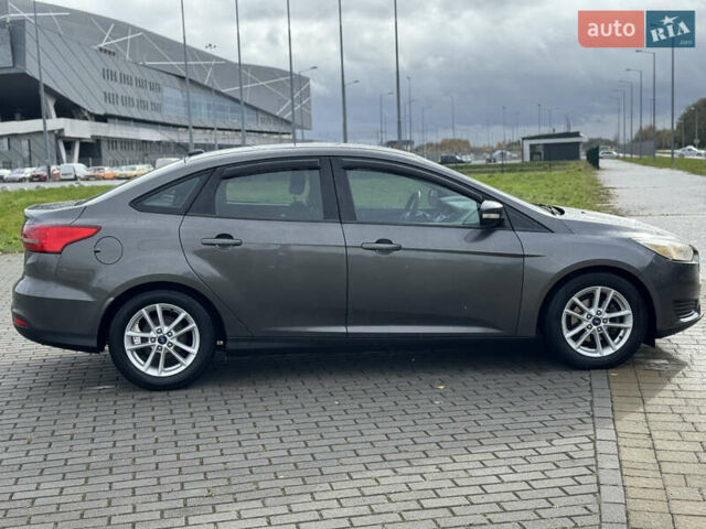 Форд Фокус 2015 в Львове на Automoto.ua Серый Форд Фокус, объемом двигателя 2 л и пробегом 123 тыс. км за 7600 $, фото 3 на Automoto.ua