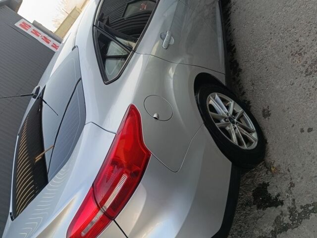 Сірий Форд Фокус, об'ємом двигуна 2 л та пробігом 165 тис. км за 6500 $, фото 4 на Automoto.ua