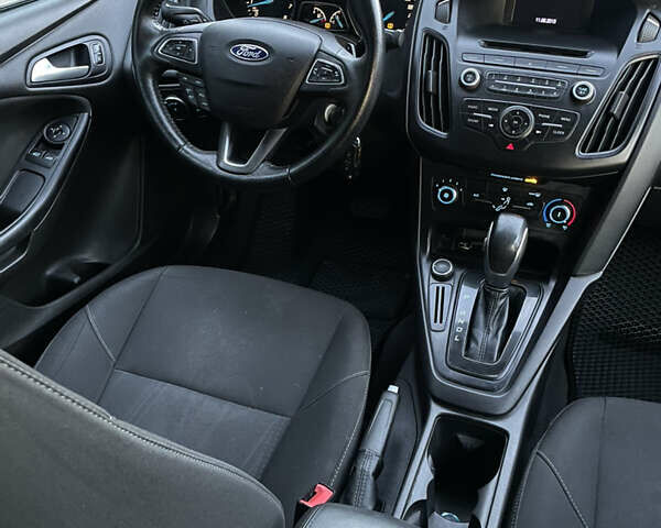 Форд Фокус 2015 в Одессе на Automoto.ua Серый Форд Фокус, объемом двигателя 2 л и пробегом 250 тыс. км за 7000 $, фото 20 на Automoto.ua