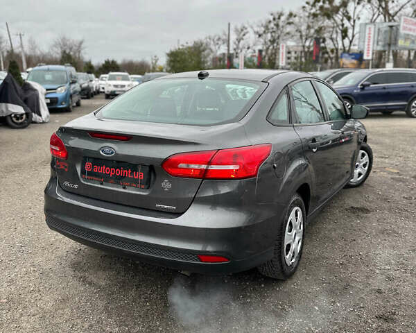 Серый Форд Фокус, объемом двигателя 2 л и пробегом 175 тыс. км за 6500 $, фото 7 на Automoto.ua