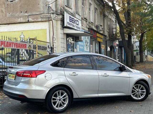 Сірий Форд Фокус, об'ємом двигуна 2 л та пробігом 83 тис. км за 9500 $, фото 6 на Automoto.ua