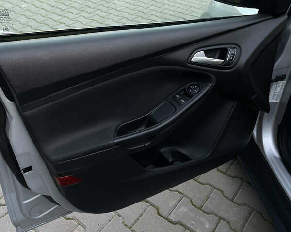 Форд Фокус 2015 в Одессе на Automoto.ua Серый Форд Фокус, объемом двигателя 2 л и пробегом 250 тыс. км за 7000 $, фото 7 на Automoto.ua