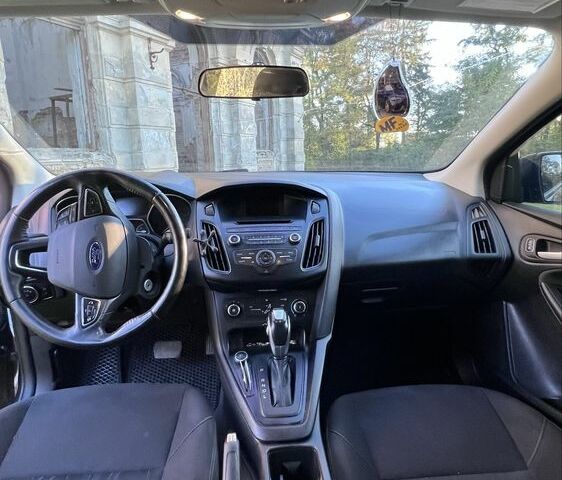 Сірий Форд Фокус, об'ємом двигуна 2 л та пробігом 220 тис. км за 7600 $, фото 3 на Automoto.ua