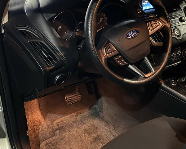 Сірий Форд Фокус, об'ємом двигуна 2 л та пробігом 157 тис. км за 7333 $, фото 13 на Automoto.ua