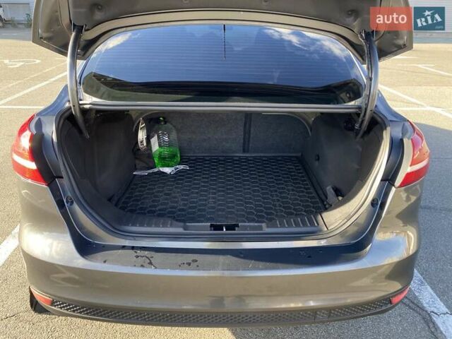 Серый Форд Фокус, объемом двигателя 2 л и пробегом 160 тыс. км за 8999 $, фото 20 на Automoto.ua