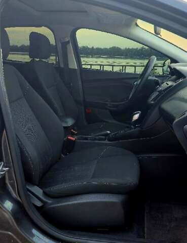 Серый Форд Фокус, объемом двигателя 2 л и пробегом 185 тыс. км за 8200 $, фото 14 на Automoto.ua