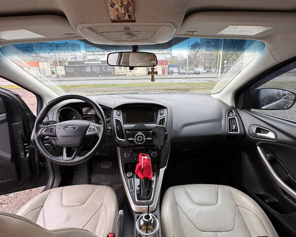 Серый Форд Фокус, объемом двигателя 2 л и пробегом 205 тыс. км за 8100 $, фото 13 на Automoto.ua