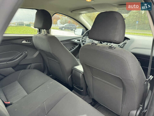 Форд Фокус 2015 в Львове на Automoto.ua Серый Форд Фокус, объемом двигателя 2 л и пробегом 123 тыс. км за 7600 $, фото 10 на Automoto.ua