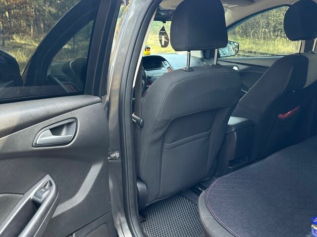 Серый Форд Фокус, объемом двигателя 2 л и пробегом 170 тыс. км за 8300 $, фото 8 на Automoto.ua