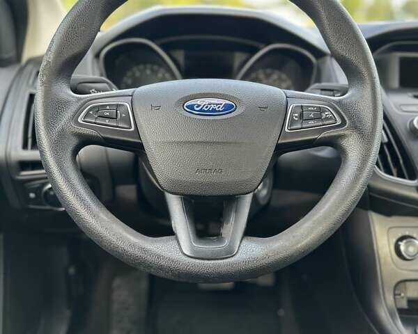 Сірий Форд Фокус, об'ємом двигуна 2 л та пробігом 175 тис. км за 7500 $, фото 17 на Automoto.ua