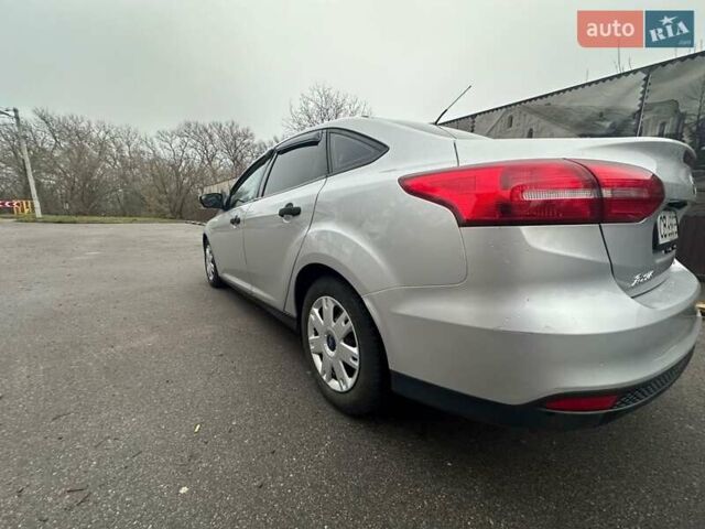 Серый Форд Фокус, объемом двигателя 2 л и пробегом 198 тыс. км за 7100 $, фото 7 на Automoto.ua