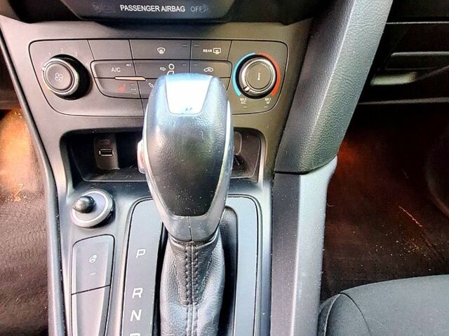 Форд Фокус 2015 в Киеве на Automoto.ua Серый Форд Фокус, объемом двигателя 2 л и пробегом 96 тыс. км за 8800 $, фото 3 на Automoto.ua