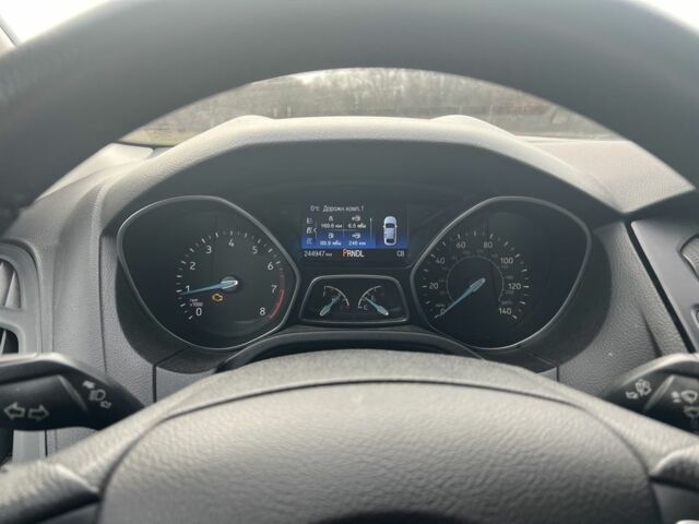 Серый Форд Фокус, объемом двигателя 2 л и пробегом 240 тыс. км за 8900 $, фото 5 на Automoto.ua