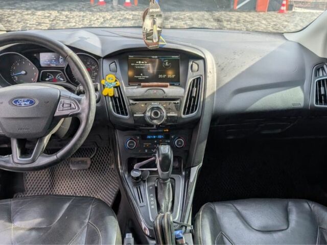 Серый Форд Фокус, объемом двигателя 2 л и пробегом 198 тыс. км за 8500 $, фото 9 на Automoto.ua