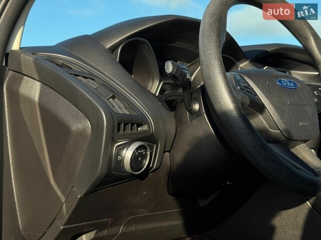 Сірий Форд Фокус, об'ємом двигуна 2 л та пробігом 144 тис. км за 6950 $, фото 29 на Automoto.ua