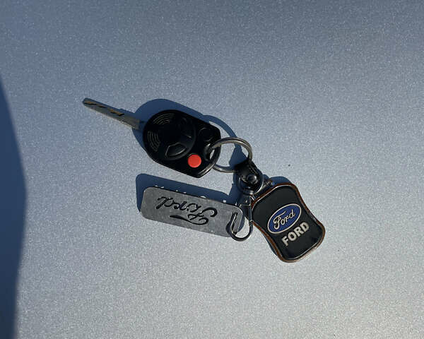 Сірий Форд Фокус, об'ємом двигуна 2 л та пробігом 228 тис. км за 8000 $, фото 34 на Automoto.ua