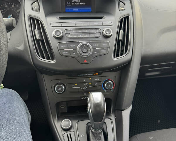 Форд Фокус 2015 в Львове на Automoto.ua Серый Форд Фокус, объемом двигателя 2 л и пробегом 123 тыс. км за 7600 $, фото 14 на Automoto.ua