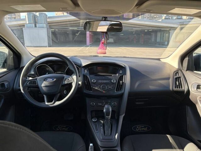 Сірий Форд Фокус, об'ємом двигуна 2 л та пробігом 186 тис. км за 6499 $, фото 6 на Automoto.ua