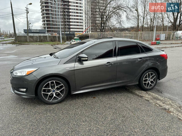 Серый Форд Фокус, объемом двигателя 2 л и пробегом 184 тыс. км за 9300 $, фото 1 на Automoto.ua