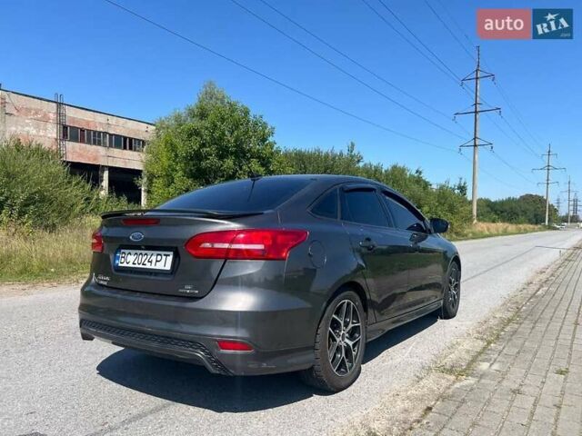 Сірий Форд Фокус, об'ємом двигуна 2 л та пробігом 162 тис. км за 8200 $, фото 3 на Automoto.ua